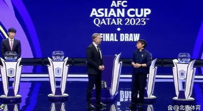 作为从网络电影领域成长起来的导演，杨秉佳始终敏锐观察着线上线下两类观众的不同反应。