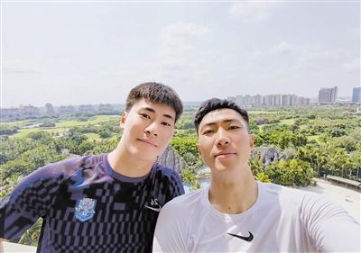 相较于江宁，王霜在剧本中的戏份虽有限，但马伊琍凭借细腻的演技，让这个角色的复杂性远超文字描写。