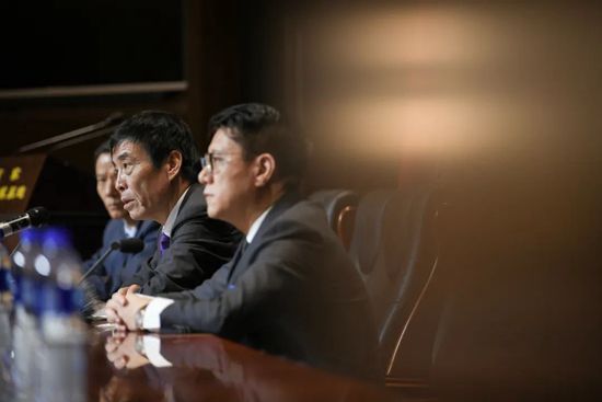 杰米·李·柯蒂斯宣布将回归新版《月光光心慌慌》 2017-09-18 近日，好莱坞影星杰米·李·柯蒂斯发推宣布，自己将回归新版《月光光心慌慌》，扮演标志性角色劳里·斯特罗特。