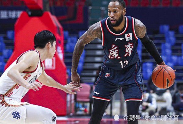 2023-05-16 相信大家都有过这样的惬意时刻：在夜晚时分，和几个朋友在街边大排档美美地吃上一顿夜宵，在微风吹拂下欣赏着夜景。