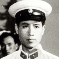 周迅助推青年摄影师 展现多面时尚魅 裘德·洛希望继续拍《神奇动物》：会一直等待 大片推荐 >> 动作 悬崖之上 8.2 暗藏汹涌谍战传奇 剧情 山河披锦绣 7.5 退耕还林脱贫致富 历史 大决战之淮海 9.0 抗战经典淮海战役 大决战之辽沈 改变历史史诗战略 剧情 免费 6.7 当代青年创业故事 爱情 漂亮的女邻居 7.5 三男子倾心一村姑 | | | | | | 电影频道节目中心官方网站 意见反馈 手机浏览精彩资讯 返回顶部 | (1/7) 《穿普拉达的女王2》路透 梅姨×肯尼思夫妻约会 | (2/9) 组图：《穿普拉达的女王2》路透 梅姨×肯尼思夫妻约会 重新播放 大图播放 猜你喜欢CCTV6 VIP影院 搜索 电影 星闻 独家 更多 专题 图片 视频 滚动 首页 新闻 大片 影库 CCTV6 VIP影院 客户端 电影网>新闻>明星资讯 《穿普拉达的女王2》路透 梅姨×肯尼思夫妻约会 时间：2025.Lady Gaga加盟《穿普拉达的女王2》2025-10-11 谁的葬礼？